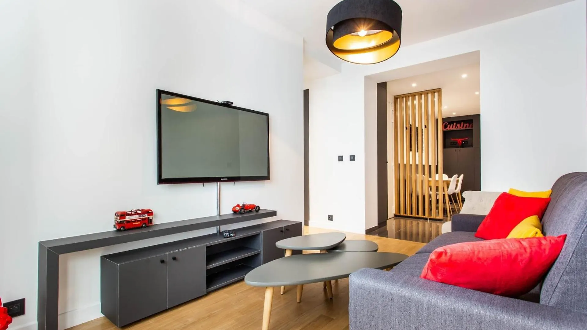 Magnificent Apartment - 2Br-6P - Republique Paris France