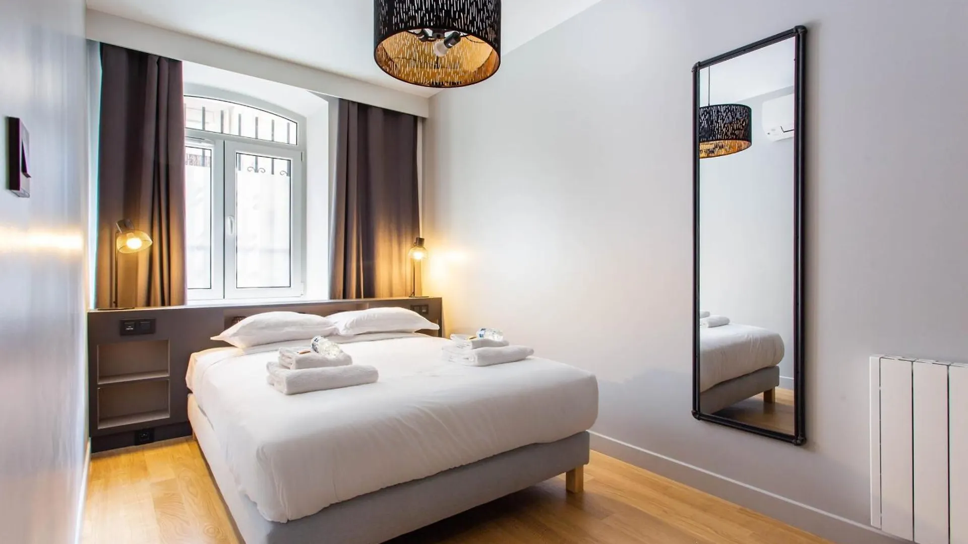 Magnificent Apartment - 2Br-6P - Republique Paris France